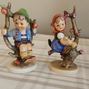 Set Of 2 Goebel Hummel Figurines APPLE TREE BOY and APPLE TREE GIRL